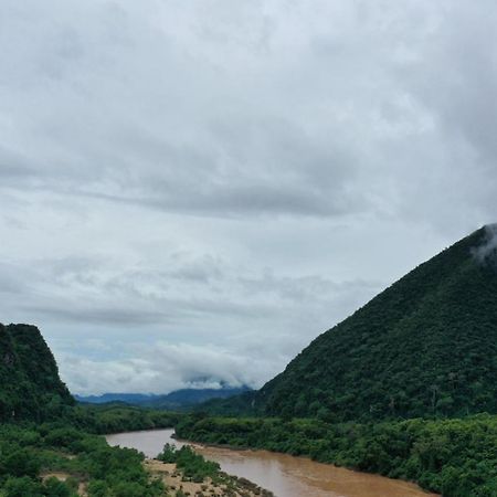 Pdv Guesthouse Muang Ngoi Екстер'єр фото