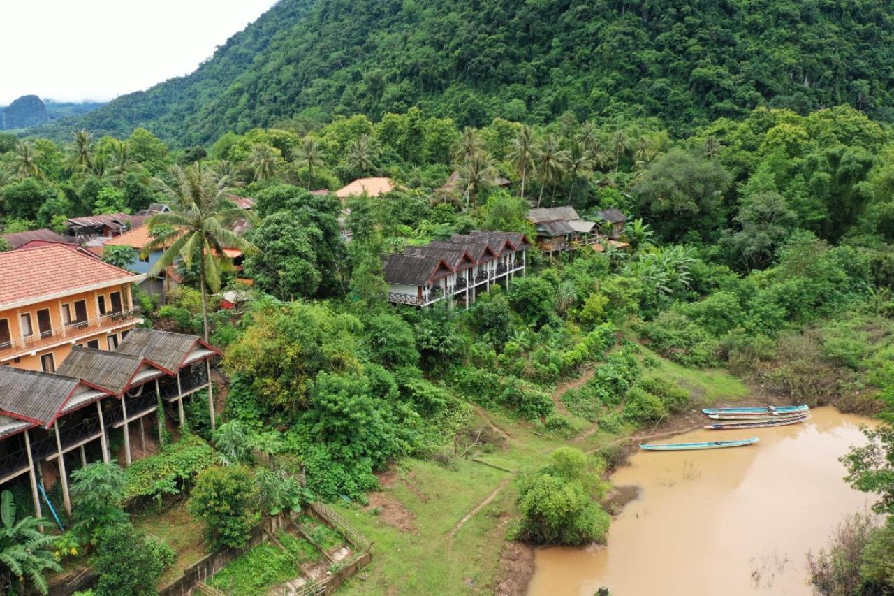 Pdv Guesthouse Muang Ngoi Екстер'єр фото