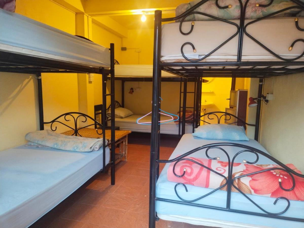 Pdv Guesthouse Muang Ngoi Екстер'єр фото
