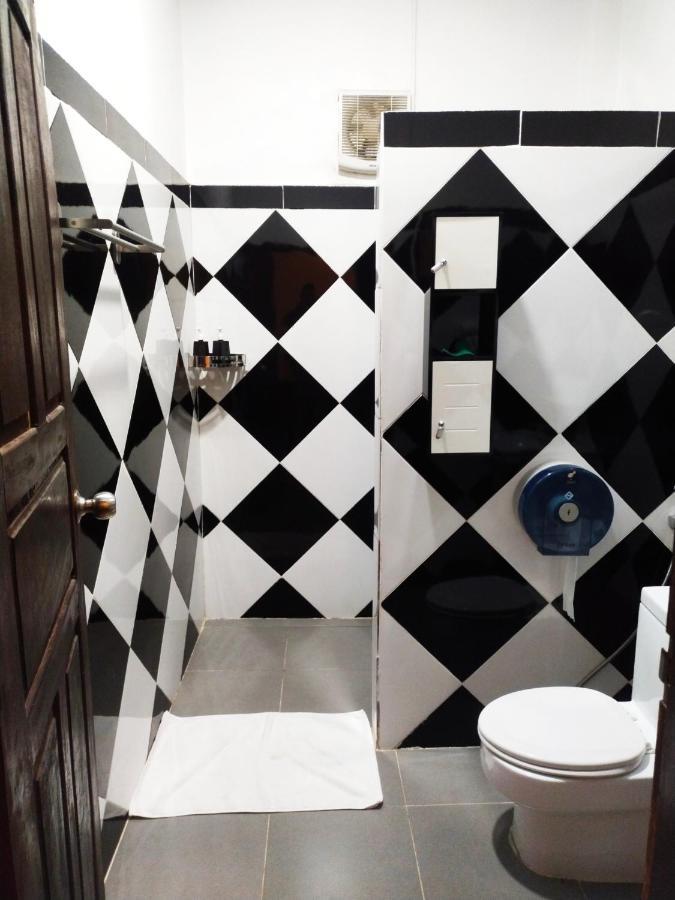 Pdv Guesthouse Muang Ngoi Екстер'єр фото
