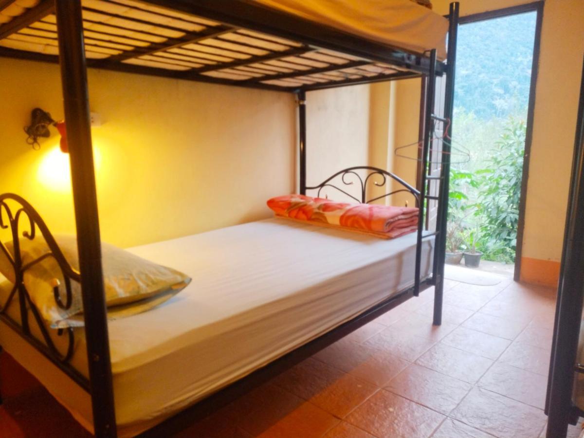 Pdv Guesthouse Muang Ngoi Екстер'єр фото