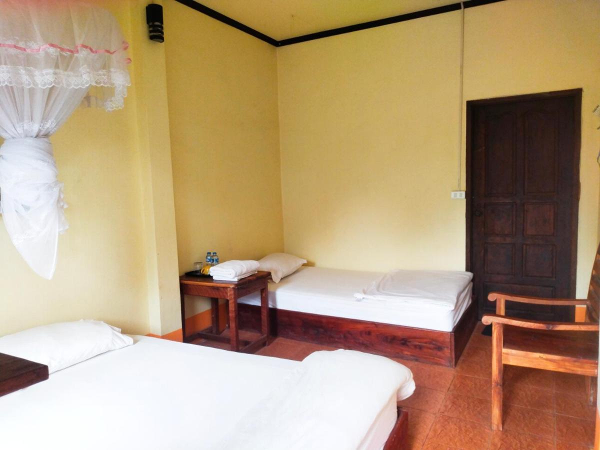 Pdv Guesthouse Muang Ngoi Екстер'єр фото